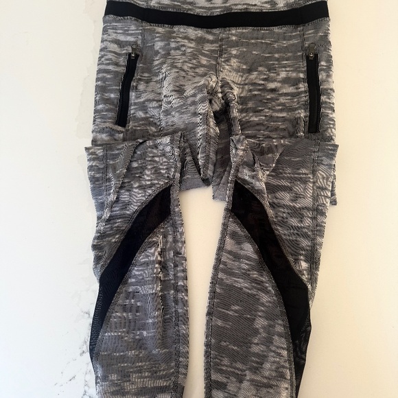 Lululemon leggings w pockets size 6 - Picture 1 of 5